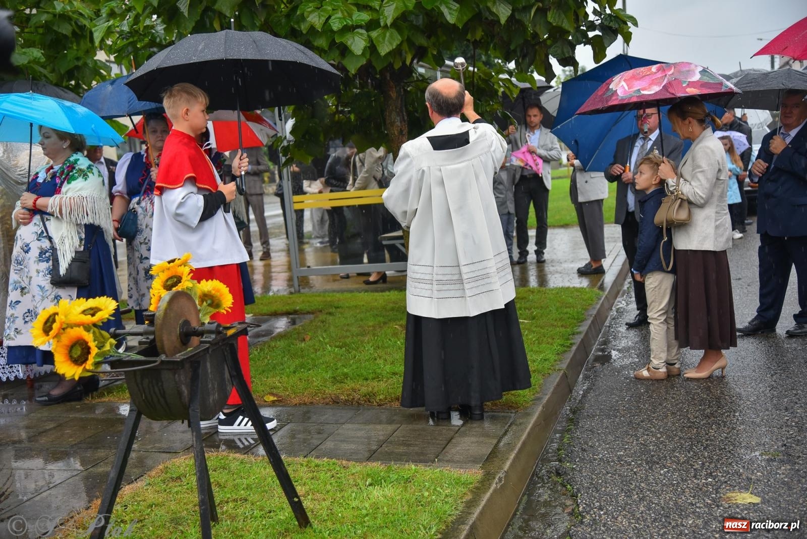 Zdjęcie w galerii na portalu naszraciborz.pl: Dożynki 2025. Tworków nie przestraszył się deszczu [FOTO i WIDEO] wiadomości z regionu