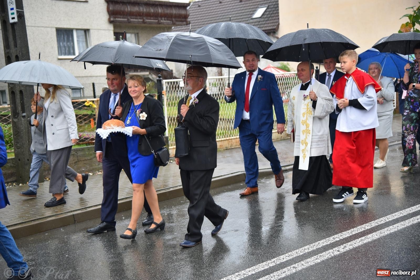 Zdjęcie w galerii na portalu naszraciborz.pl: Dożynki 2025. Tworków nie przestraszył się deszczu [FOTO i WIDEO] wiadomości z regionu