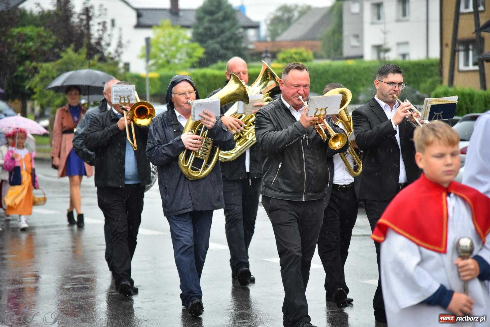 Zdjęcie w galerii na portalu naszraciborz.pl: Dożynki 2025. Tworków nie przestraszył się deszczu [FOTO i WIDEO] wiadomości z regionu