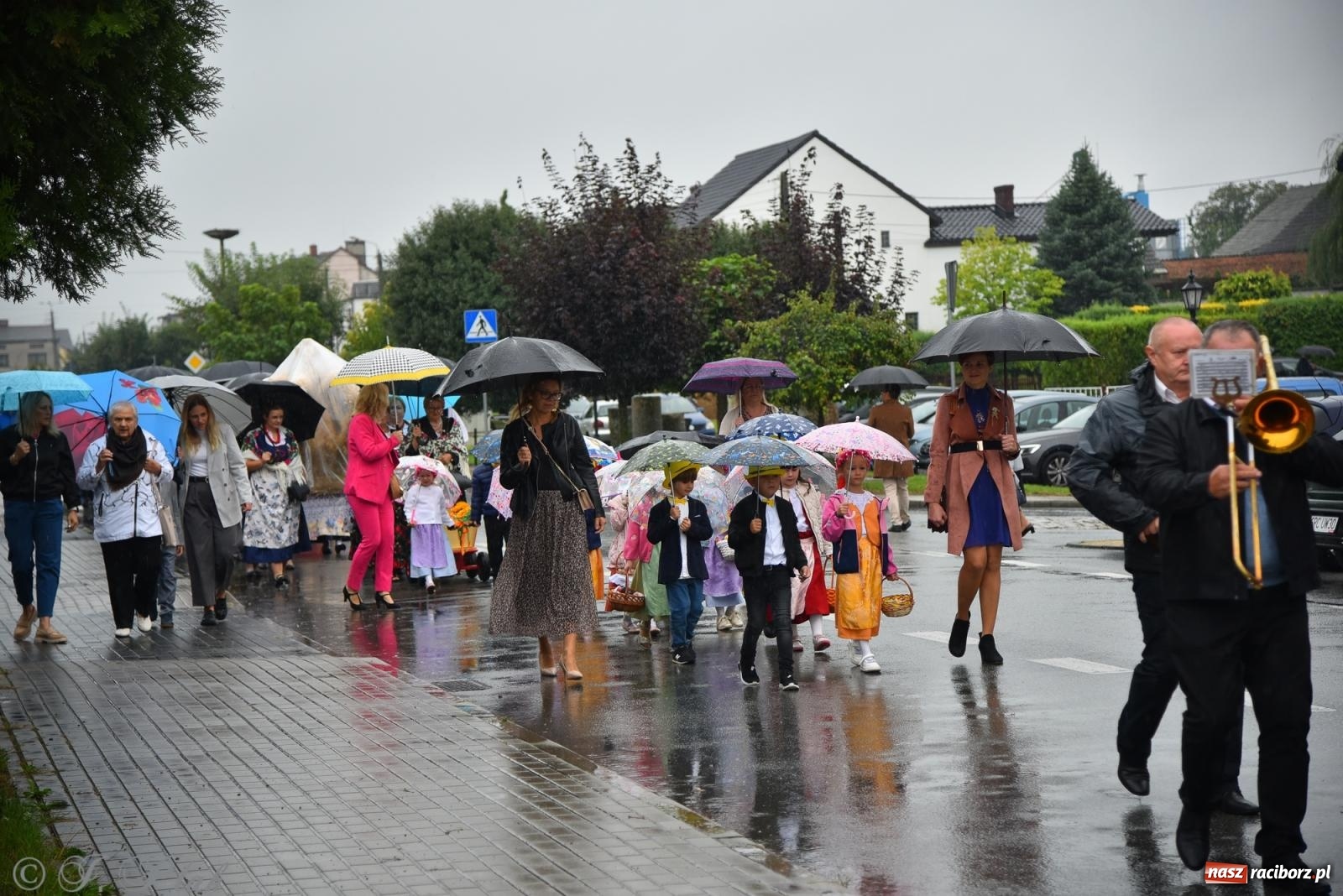 Zdjęcie w galerii na portalu naszraciborz.pl: Dożynki 2025. Tworków nie przestraszył się deszczu [FOTO i WIDEO] wiadomości z regionu