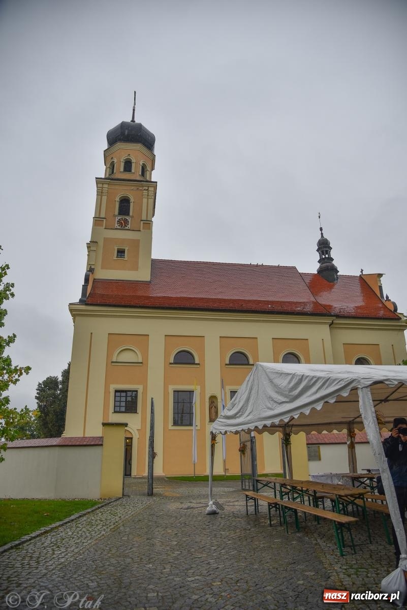 Zdjęcie w galerii na portalu naszraciborz.pl: Dożynki 2025. Tworków nie przestraszył się deszczu [FOTO i WIDEO] wiadomości z regionu