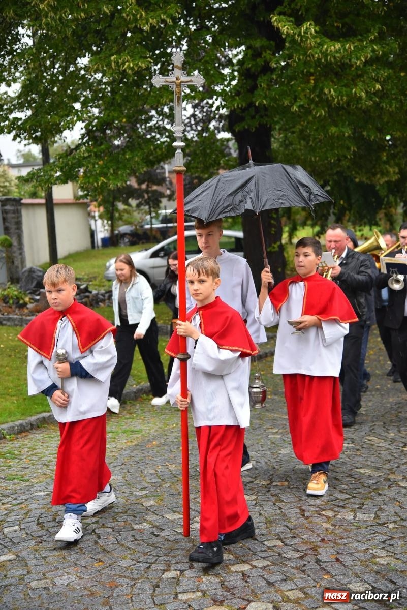 Zdjęcie w galerii na portalu naszraciborz.pl: Dożynki 2025. Tworków nie przestraszył się deszczu [FOTO i WIDEO] wiadomości z regionu