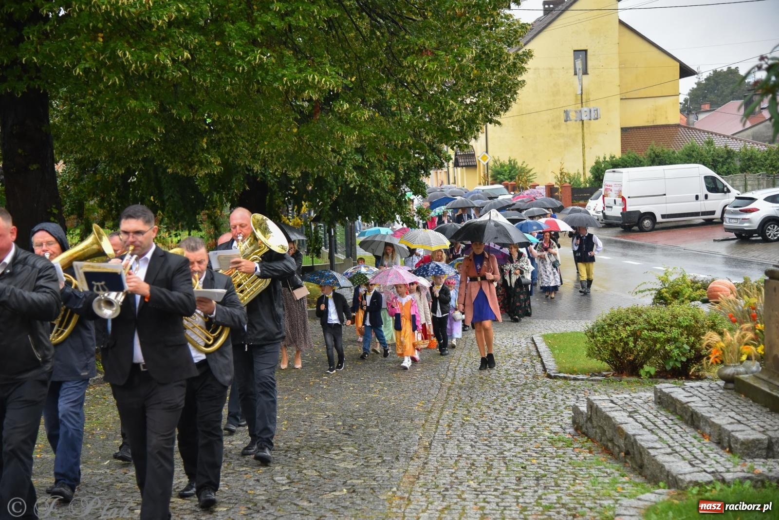 Zdjęcie w galerii na portalu naszraciborz.pl: Dożynki 2025. Tworków nie przestraszył się deszczu [FOTO i WIDEO] wiadomości z regionu