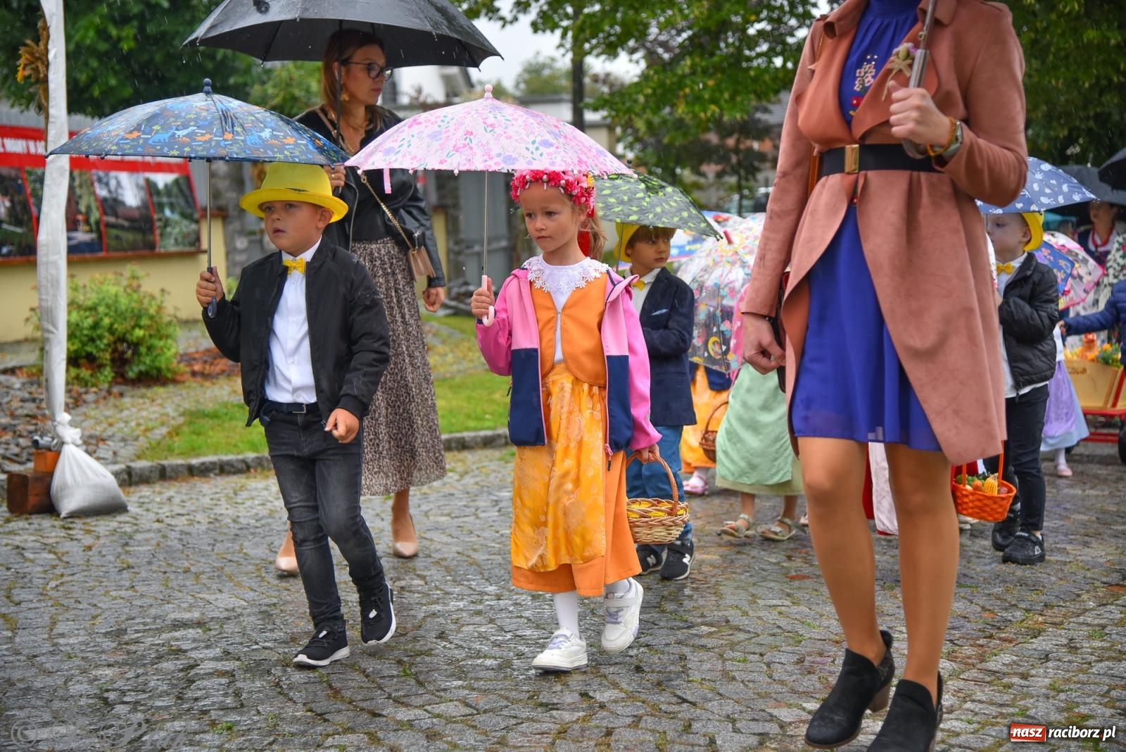 Zdjęcie w galerii na portalu naszraciborz.pl: Dożynki 2025. Tworków nie przestraszył się deszczu [FOTO i WIDEO] wiadomości z regionu