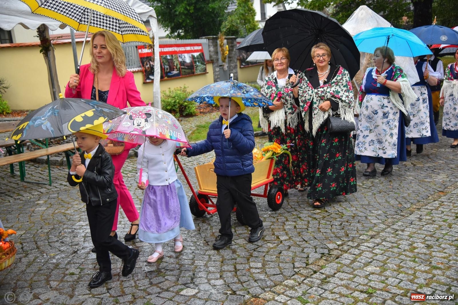 Zdjęcie w galerii na portalu naszraciborz.pl: Dożynki 2025. Tworków nie przestraszył się deszczu [FOTO i WIDEO] wiadomości z regionu