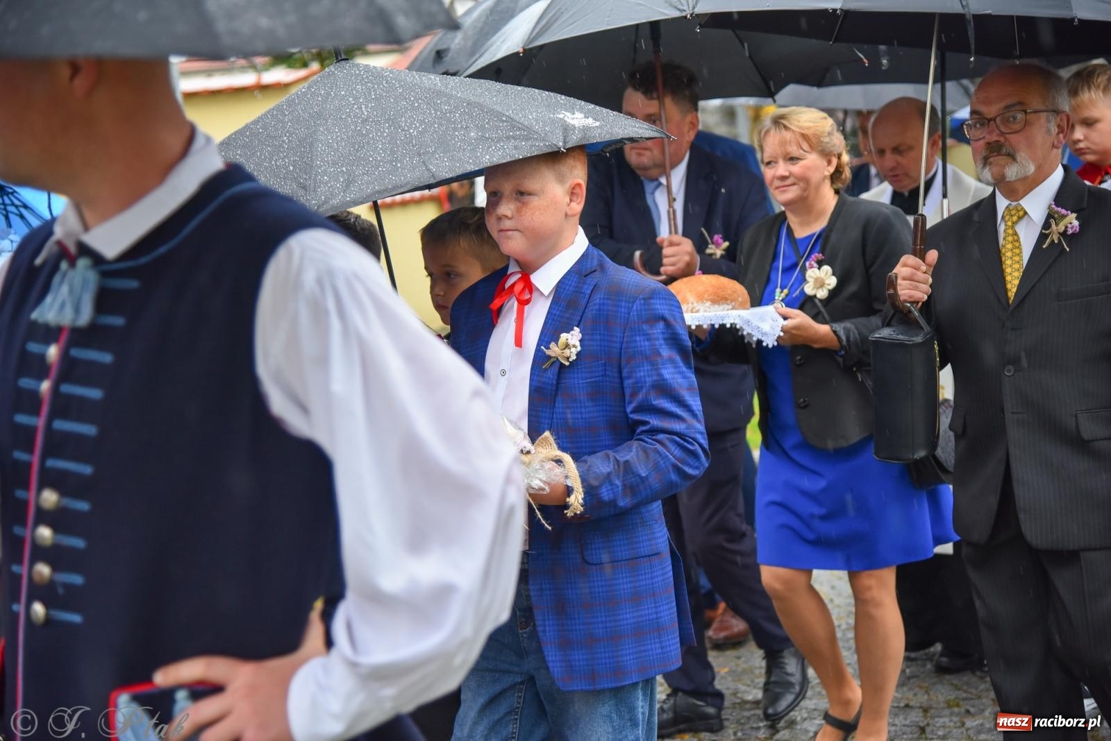 Zdjęcie w galerii na portalu naszraciborz.pl: Dożynki 2025. Tworków nie przestraszył się deszczu [FOTO i WIDEO] wiadomości z regionu