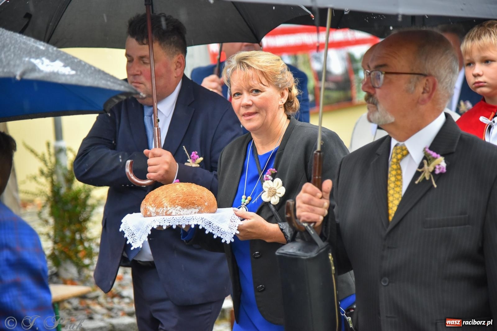 Zdjęcie w galerii na portalu naszraciborz.pl: Dożynki 2025. Tworków nie przestraszył się deszczu [FOTO i WIDEO] wiadomości z regionu