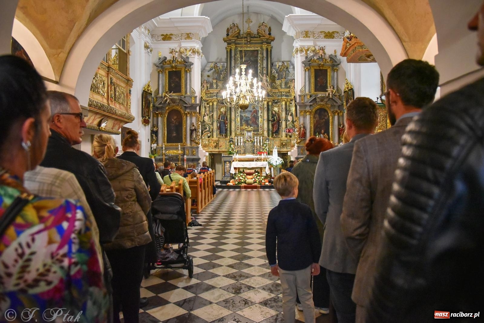 Zdjęcie w galerii na portalu naszraciborz.pl: Dożynki 2025. Tworków nie przestraszył się deszczu [FOTO i WIDEO] wiadomości z regionu