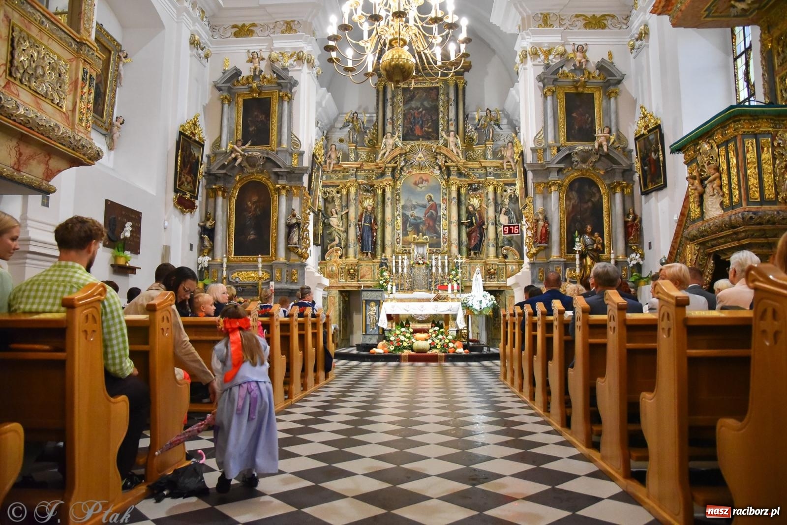 Zdjęcie w galerii na portalu naszraciborz.pl: Dożynki 2025. Tworków nie przestraszył się deszczu [FOTO i WIDEO] wiadomości z regionu
