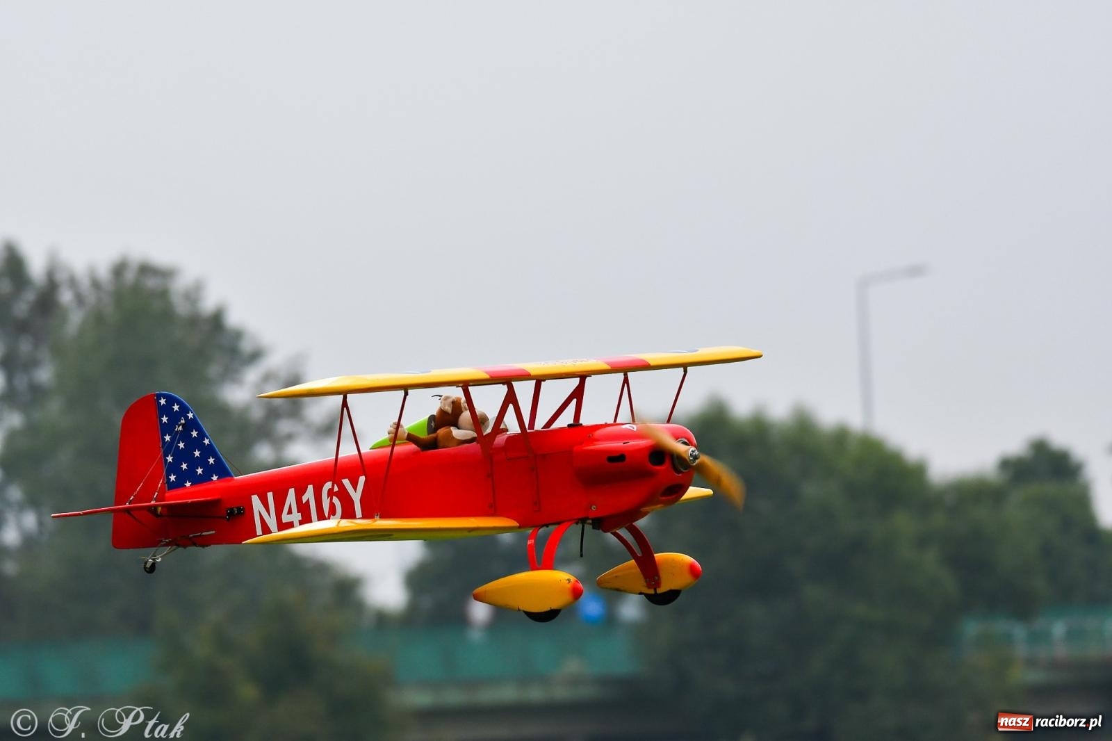 Zdjęcie w galerii na portalu naszraciborz.pl: Pogoda przerwała finał raciborskiego RC Airshow [FOTO] wiadomości z regionu