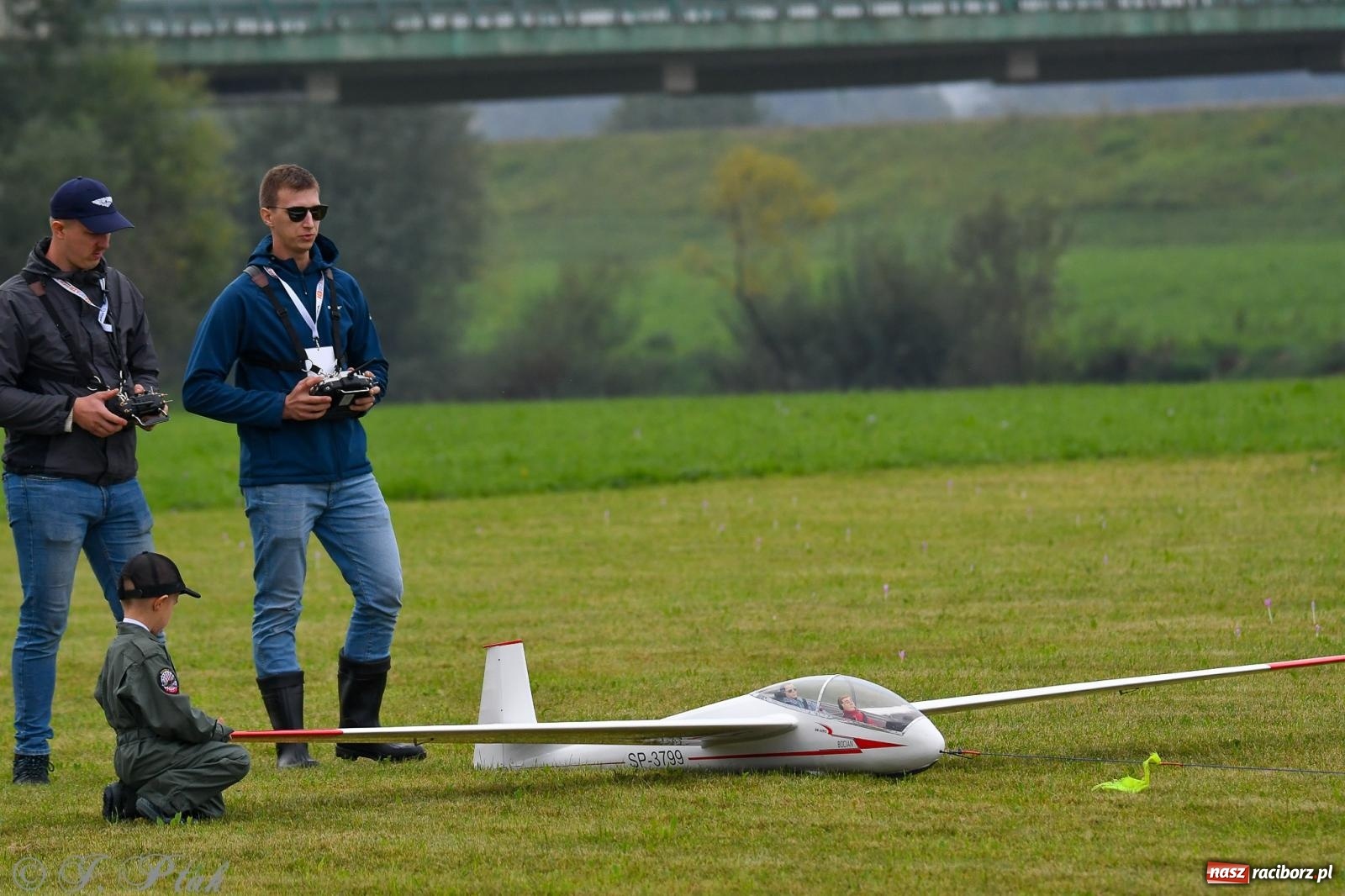 Zdjęcie w galerii na portalu naszraciborz.pl: Pogoda przerwała finał raciborskiego RC Airshow [FOTO] wiadomości z regionu