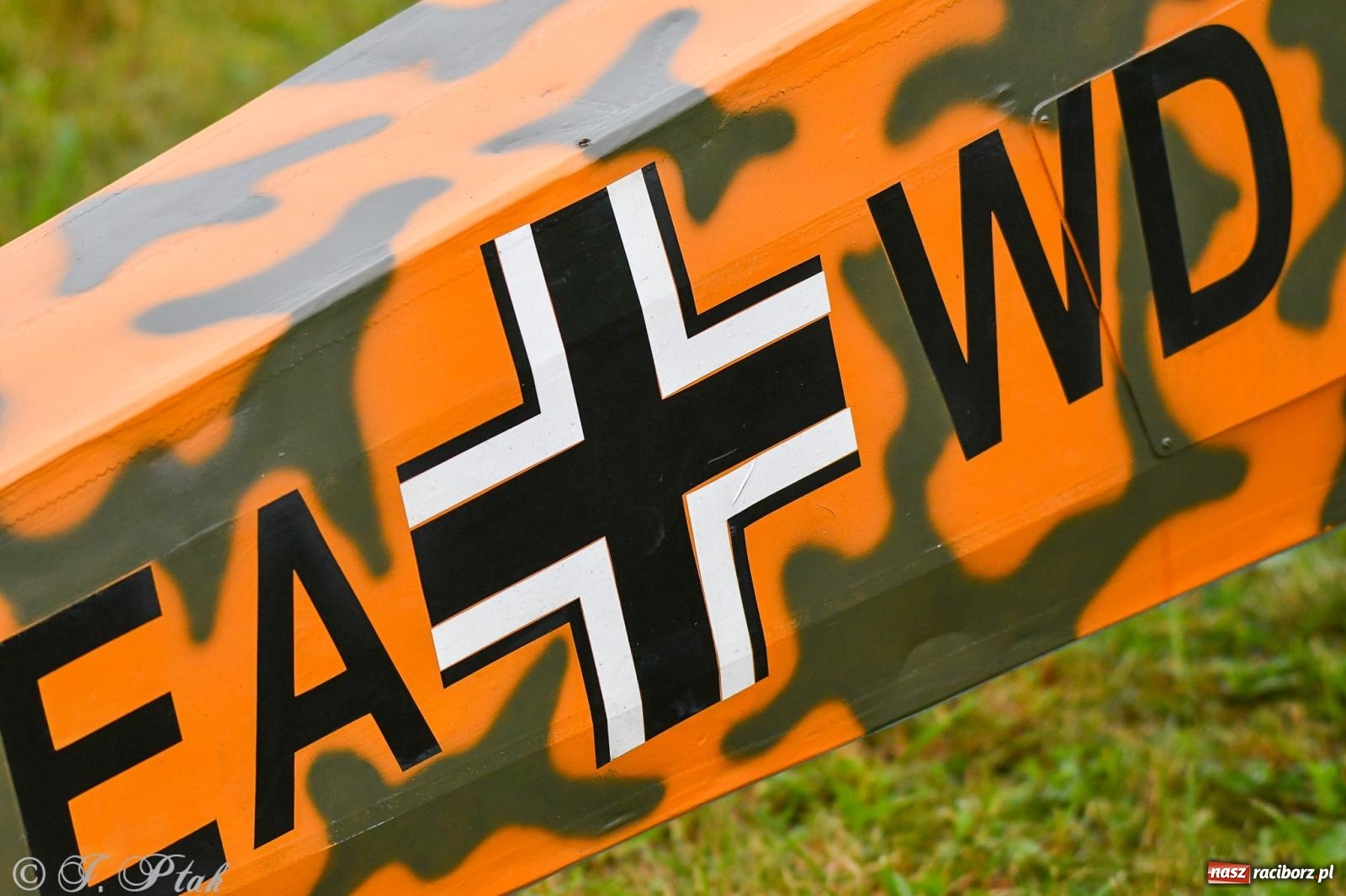 Zdjęcie w galerii na portalu naszraciborz.pl: Pogoda przerwała finał raciborskiego RC Airshow [FOTO] wiadomości z regionu