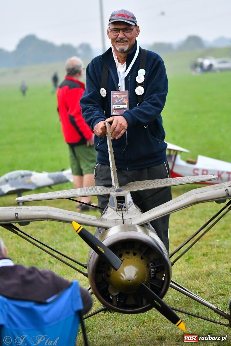 Zdjęcie w galerii na portalu naszraciborz.pl: Pogoda przerwała finał raciborskiego RC Airshow [FOTO] wiadomości z regionu