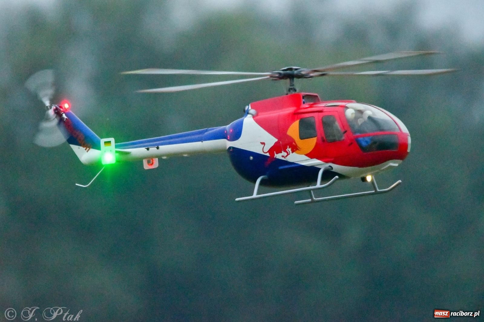 Zdjęcie w galerii na portalu naszraciborz.pl: Pogoda przerwała finał raciborskiego RC Airshow [FOTO] wiadomości z regionu