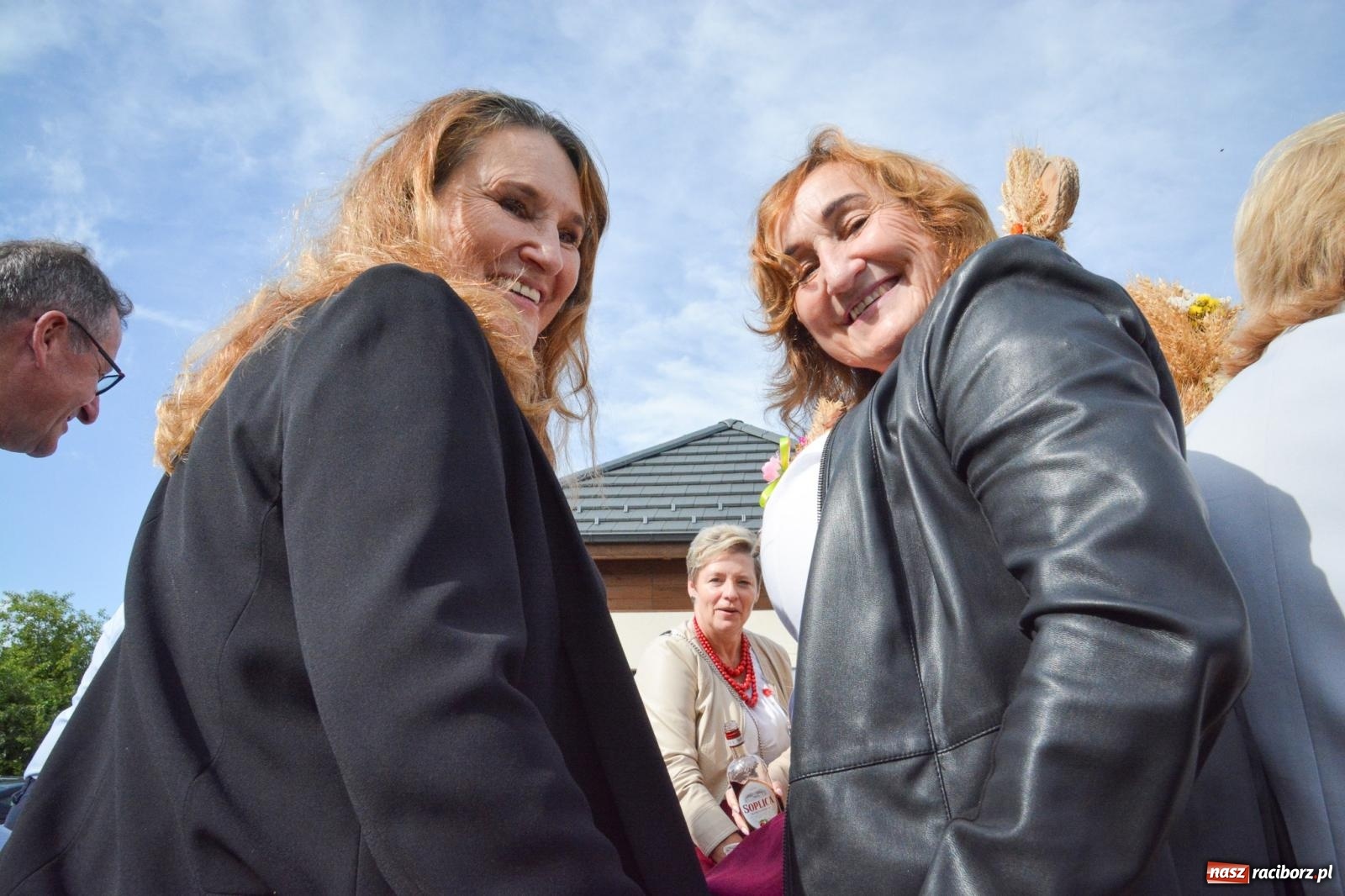 Zdjęcie w galerii na portalu naszraciborz.pl: Pogrzebień gospodarzem dożynek gminnych. Jeden z największych korowodów w powiecie [FOTO i WIDEO] wiadomości z regionu