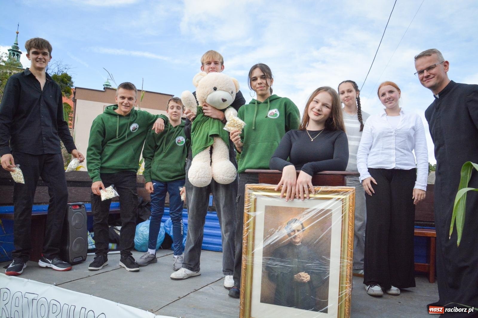 Zdjęcie w galerii na portalu naszraciborz.pl: Pogrzebień gospodarzem dożynek gminnych. Jeden z największych korowodów w powiecie [FOTO i WIDEO] wiadomości z regionu