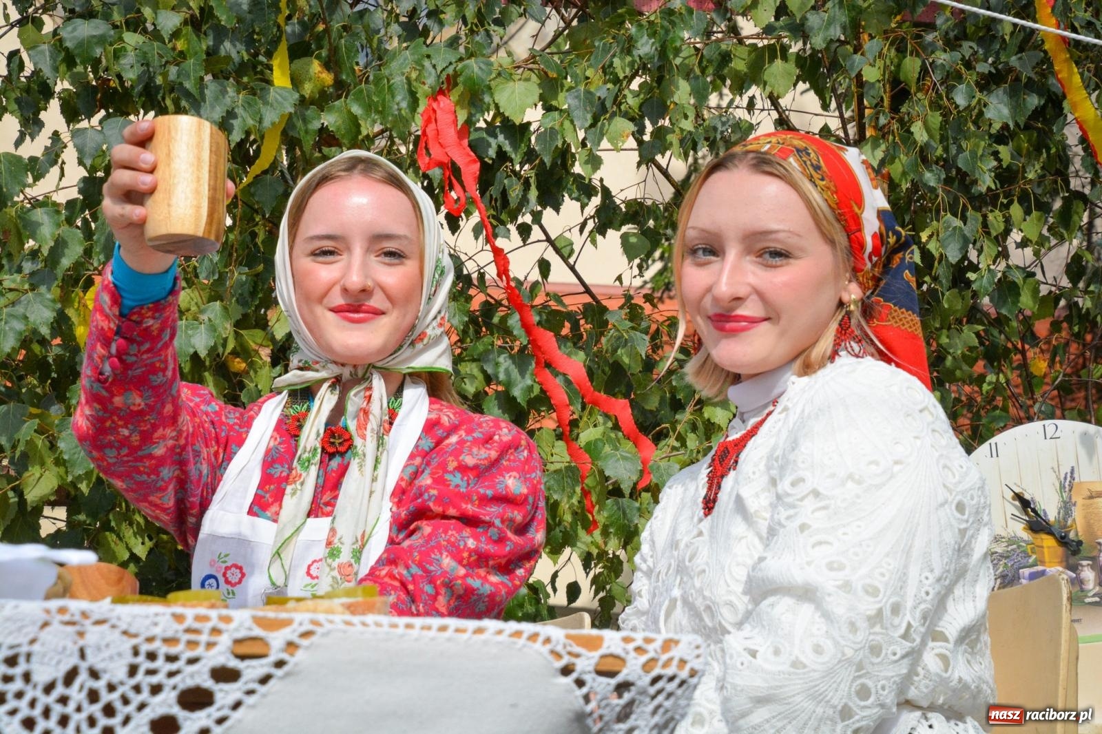 Zdjęcie w galerii na portalu naszraciborz.pl: Pogrzebień gospodarzem dożynek gminnych. Jeden z największych korowodów w powiecie [FOTO i WIDEO] wiadomości z regionu