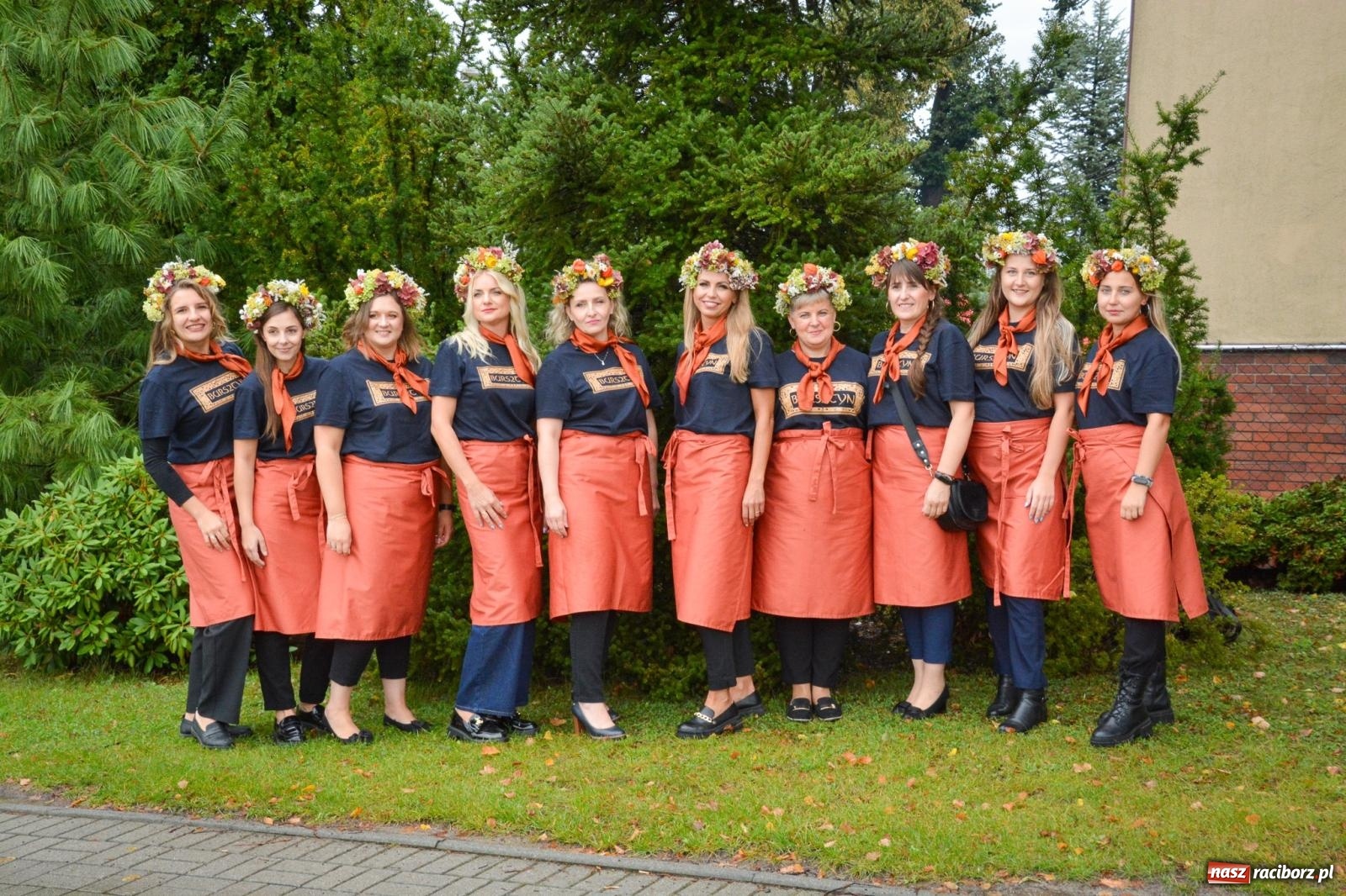 Zdjęcie w galerii na portalu naszraciborz.pl: Samborowice na bursztynowym szlaku. Dożynki 2025 pełne humoru i tradycji [FOTO i WIDEO] wiadomości z regionu