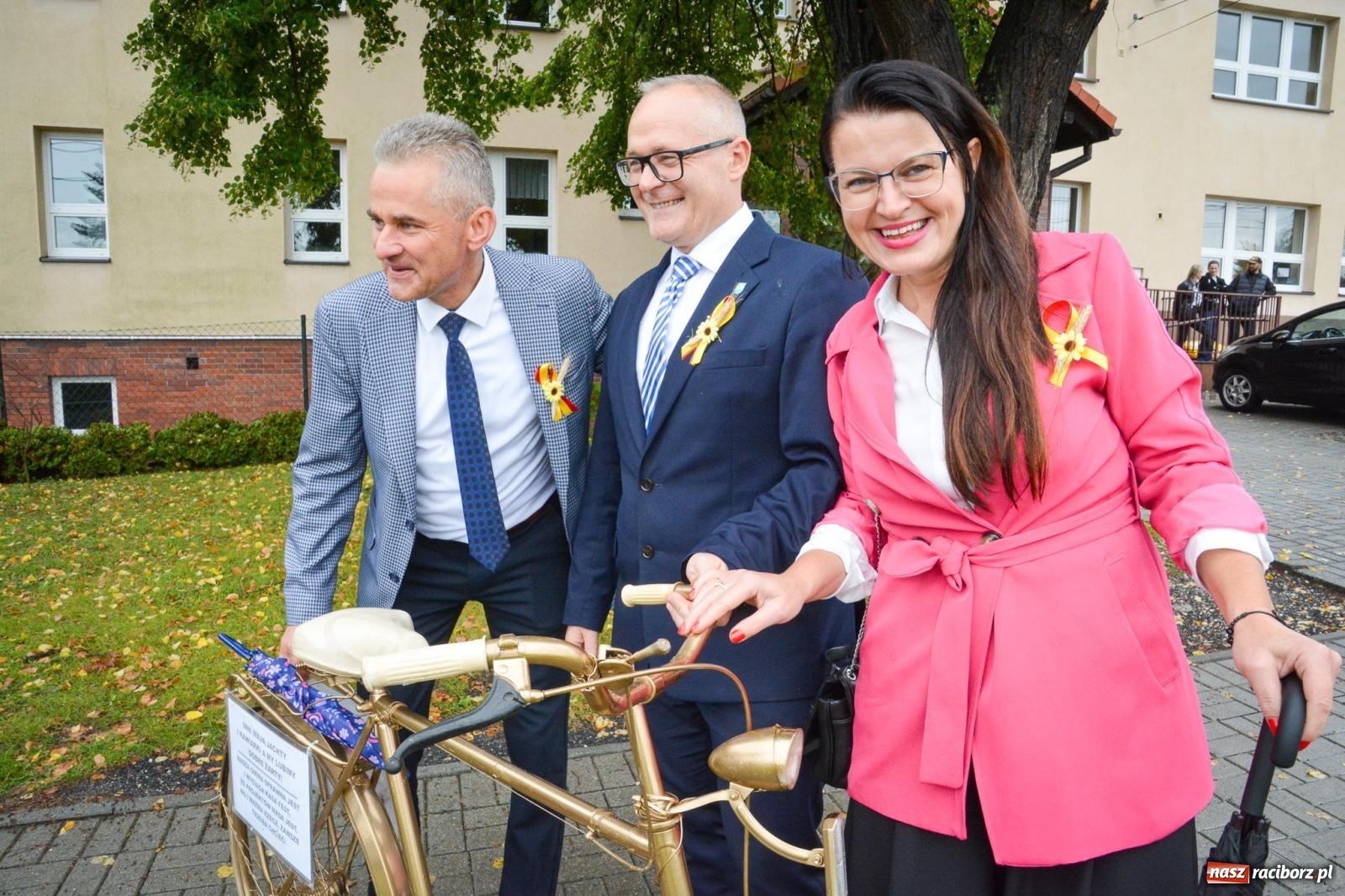 Zdjęcie w galerii na portalu naszraciborz.pl: Samborowice na bursztynowym szlaku. Dożynki 2025 pełne humoru i tradycji [FOTO i WIDEO] wiadomości z regionu