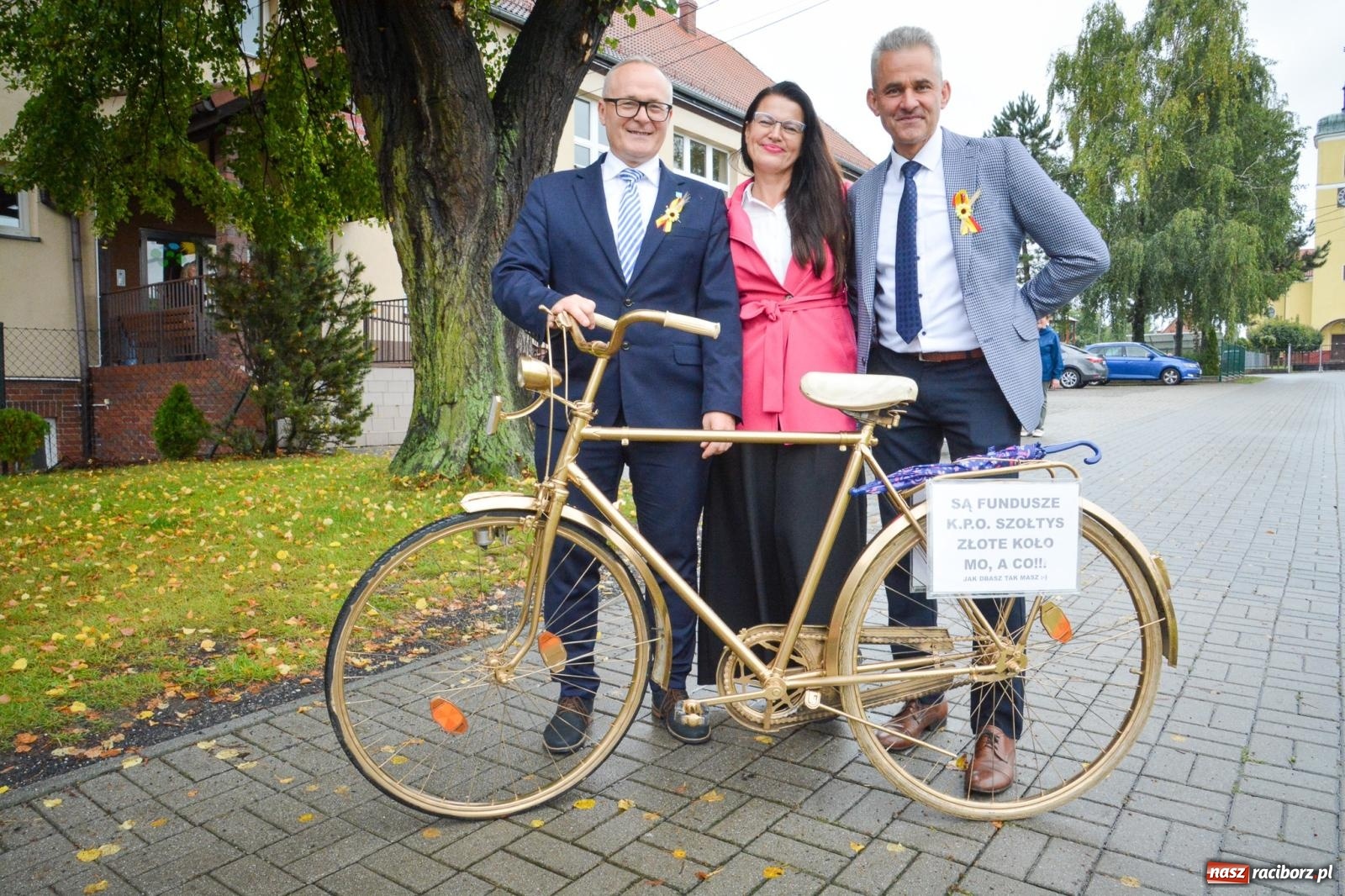 Zdjęcie w galerii na portalu naszraciborz.pl: Samborowice na bursztynowym szlaku. Dożynki 2025 pełne humoru i tradycji [FOTO i WIDEO] wiadomości z regionu