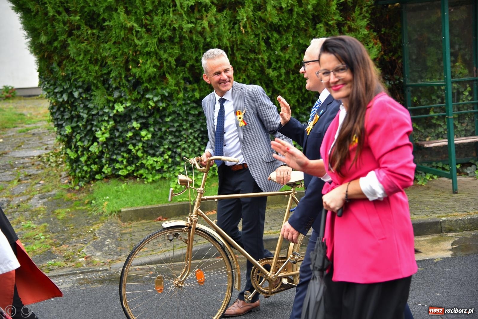 Zdjęcie w galerii na portalu naszraciborz.pl: Samborowice na bursztynowym szlaku. Dożynki 2025 pełne humoru i tradycji [FOTO i WIDEO] wiadomości z regionu