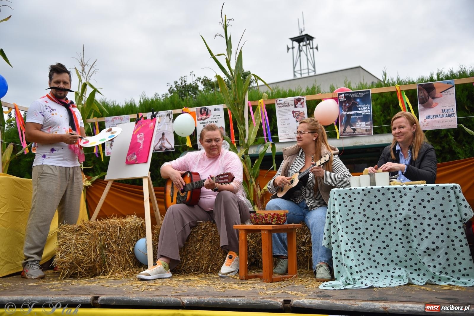 Zdjęcie w galerii na portalu naszraciborz.pl: Samborowice na bursztynowym szlaku. Dożynki 2025 pełne humoru i tradycji [FOTO i WIDEO] wiadomości z regionu