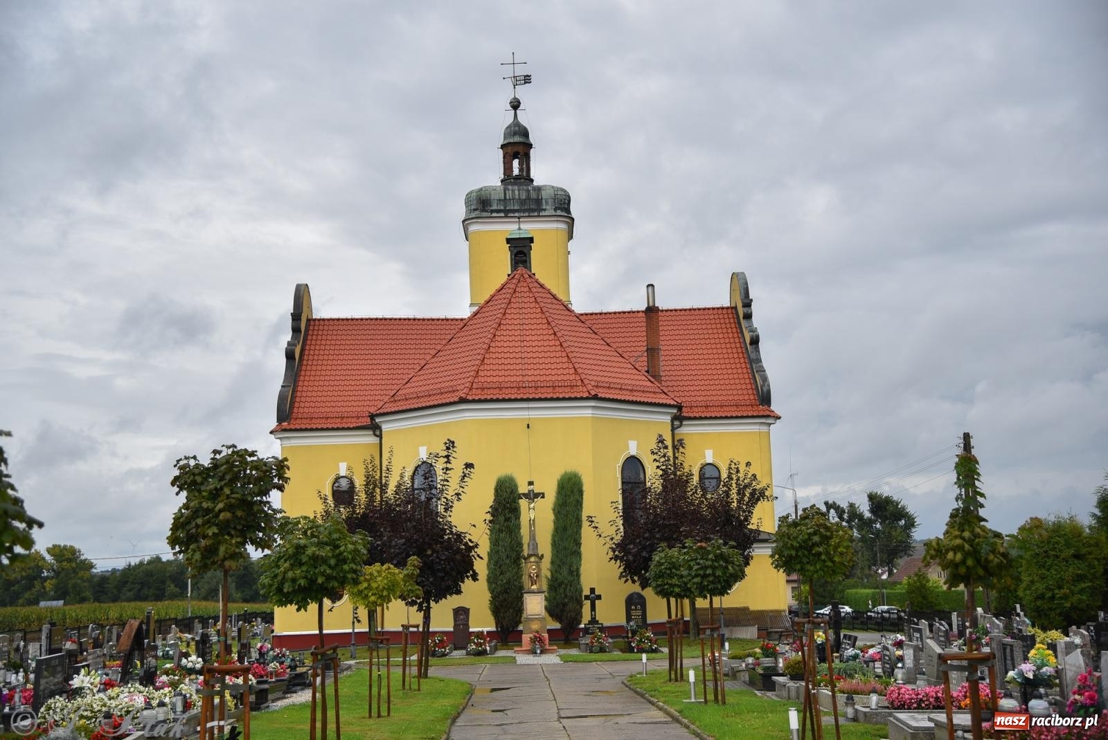 Zdjęcie w galerii na portalu naszraciborz.pl: Samborowice na bursztynowym szlaku. Dożynki 2025 pełne humoru i tradycji [FOTO i WIDEO] wiadomości z regionu