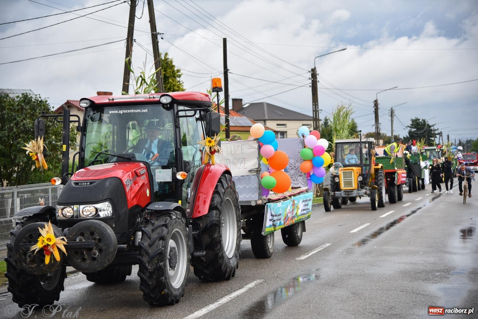Zdjęcie w galerii na portalu naszraciborz.pl: Samborowice na bursztynowym szlaku. Dożynki 2025 pełne humoru i tradycji [FOTO i WIDEO] wiadomości z regionu