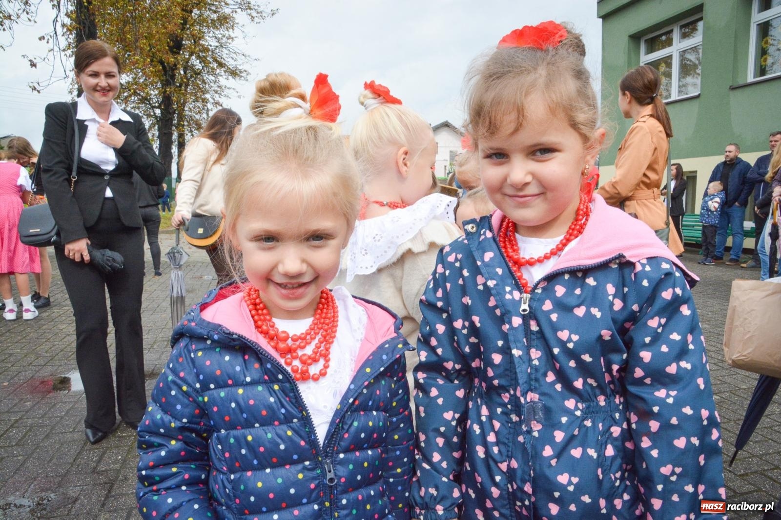 Zdjęcie w galerii na portalu naszraciborz.pl: Bieńkowice świętują plony. Dożynkowy korowód z tradycją i młodzieżą [FOTO i WIDEO] wiadomości z regionu