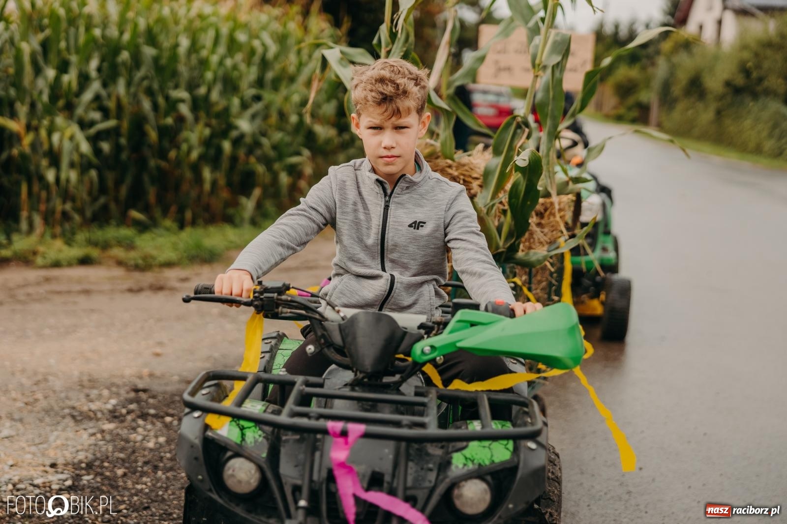 Zdjęcie w galerii na portalu naszraciborz.pl: Gamów zachwyca starą motoryzacją podczas dożynek [FOTO i WIDEO] wiadomości z regionu