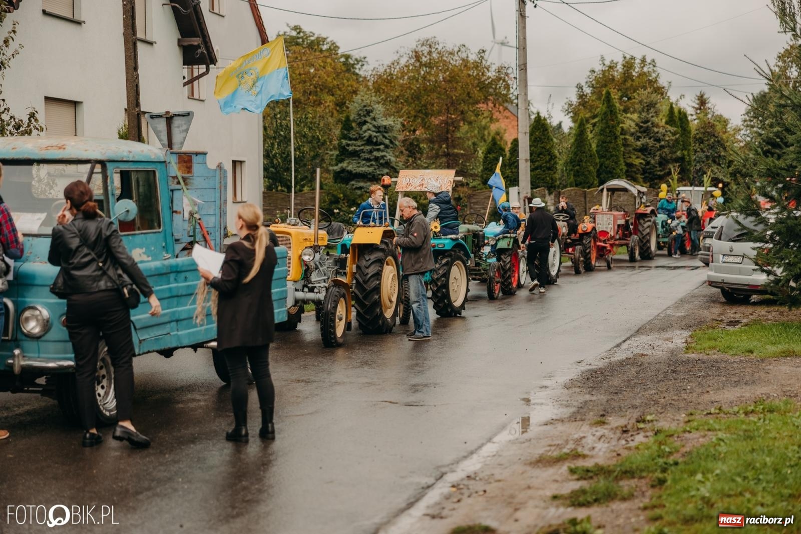 Zdjęcie w galerii na portalu naszraciborz.pl: Gamów zachwyca starą motoryzacją podczas dożynek [FOTO i WIDEO] wiadomości z regionu