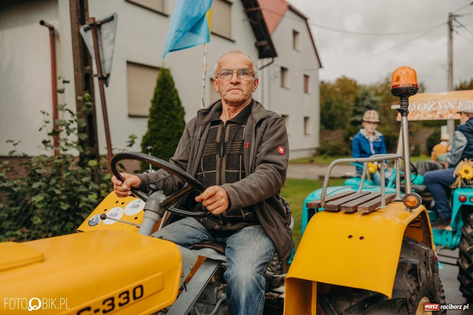 Zdjęcie w galerii na portalu naszraciborz.pl: Gamów zachwyca starą motoryzacją podczas dożynek [FOTO i WIDEO] wiadomości z regionu