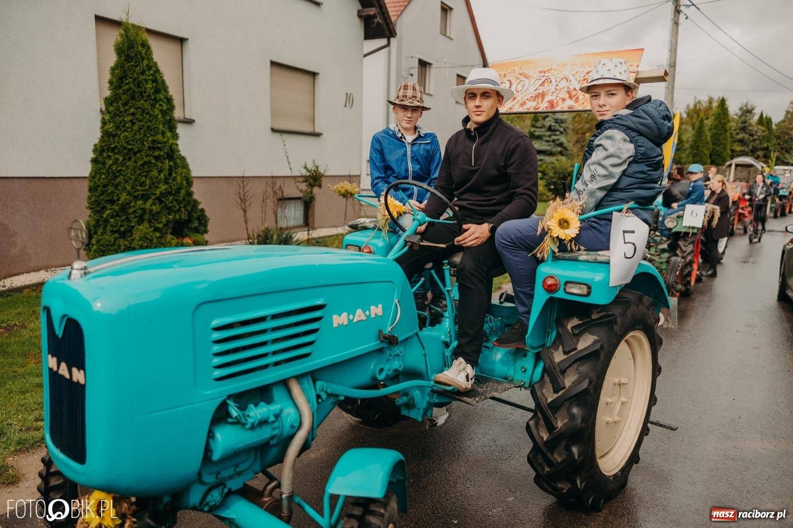 Zdjęcie w galerii na portalu naszraciborz.pl: Gamów zachwyca starą motoryzacją podczas dożynek [FOTO i WIDEO] wiadomości z regionu