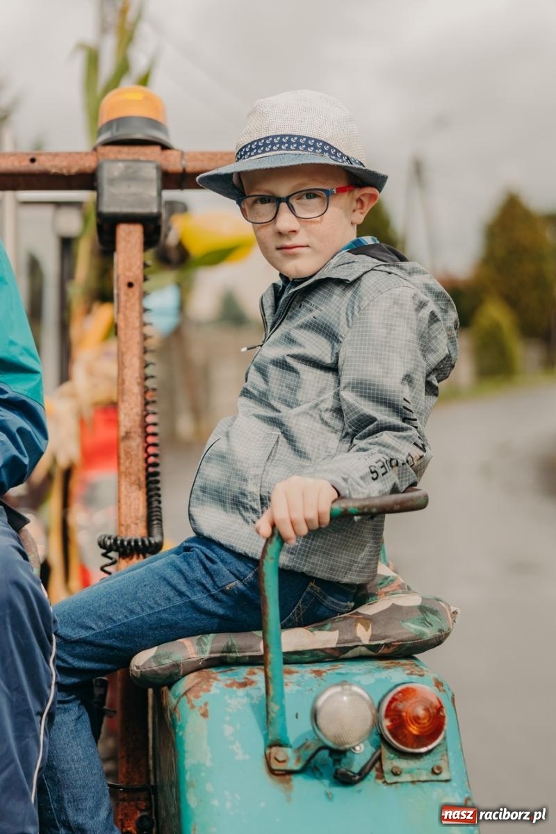 Zdjęcie w galerii na portalu naszraciborz.pl: Gamów zachwyca starą motoryzacją podczas dożynek [FOTO i WIDEO] wiadomości z regionu