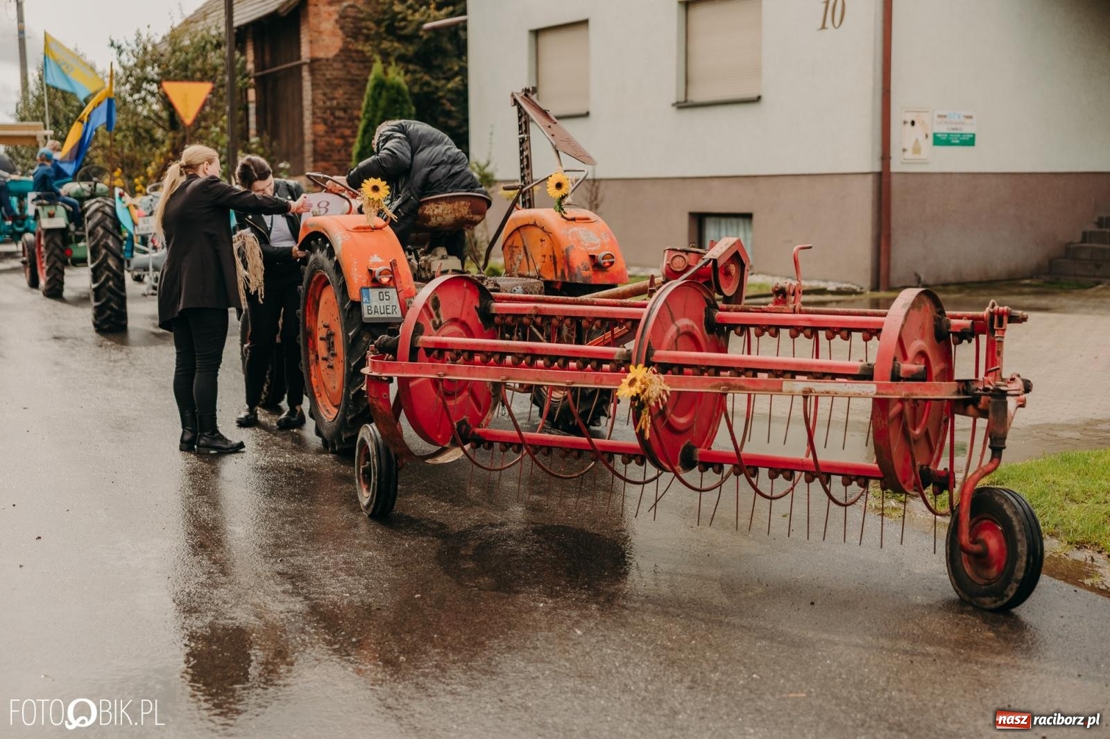 Zdjęcie w galerii na portalu naszraciborz.pl: Gamów zachwyca starą motoryzacją podczas dożynek [FOTO i WIDEO] wiadomości z regionu