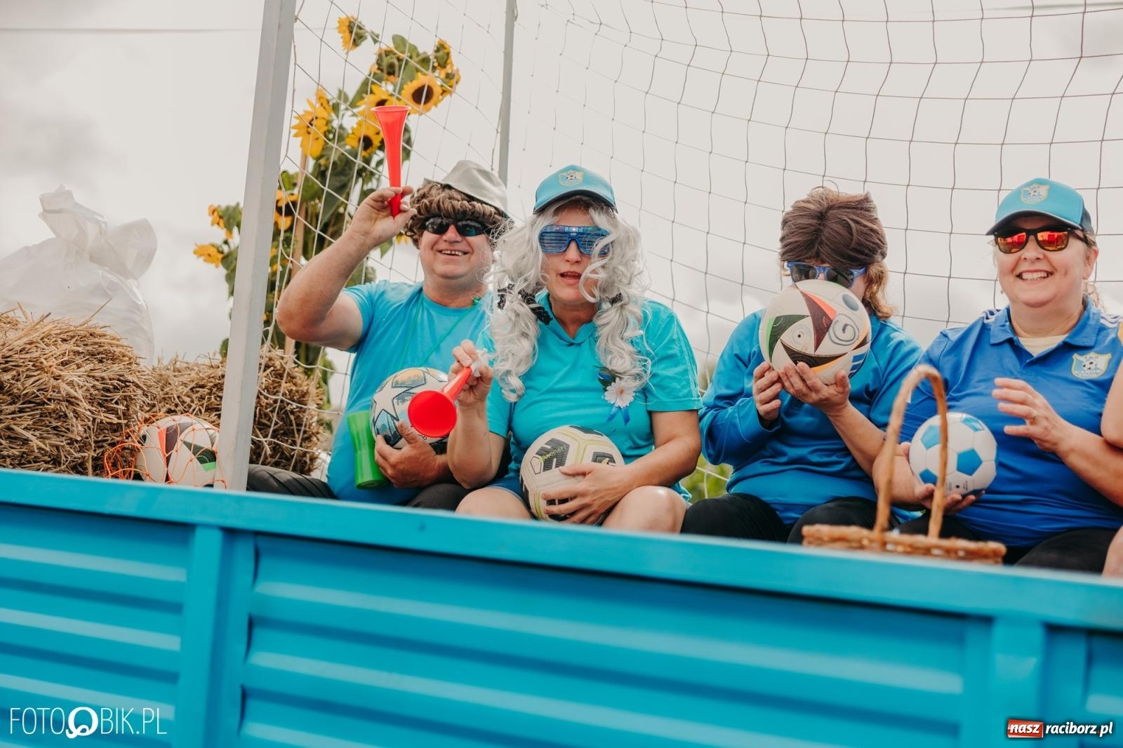 Zdjęcie w galerii na portalu naszraciborz.pl: Gamów zachwyca starą motoryzacją podczas dożynek [FOTO i WIDEO] wiadomości z regionu