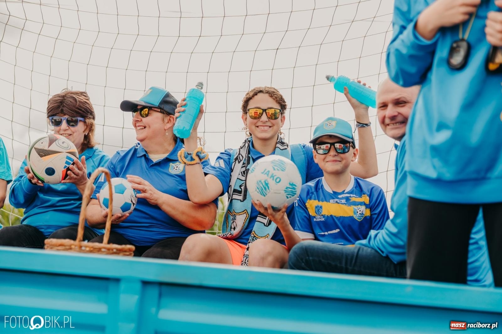 Zdjęcie w galerii na portalu naszraciborz.pl: Gamów zachwyca starą motoryzacją podczas dożynek [FOTO i WIDEO] wiadomości z regionu