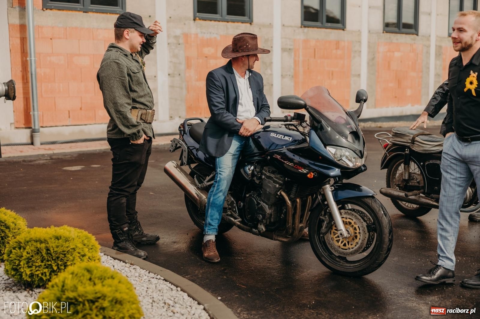 Zdjęcie w galerii na portalu naszraciborz.pl: Gamów zachwyca starą motoryzacją podczas dożynek [FOTO i WIDEO] wiadomości z regionu