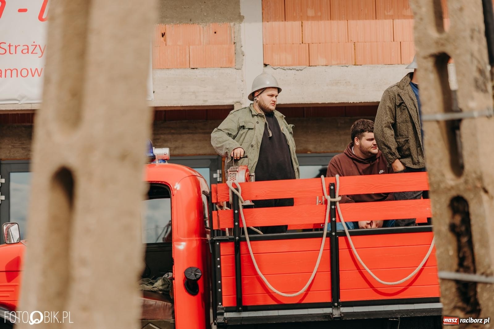 Zdjęcie w galerii na portalu naszraciborz.pl: Gamów zachwyca starą motoryzacją podczas dożynek [FOTO i WIDEO] wiadomości z regionu