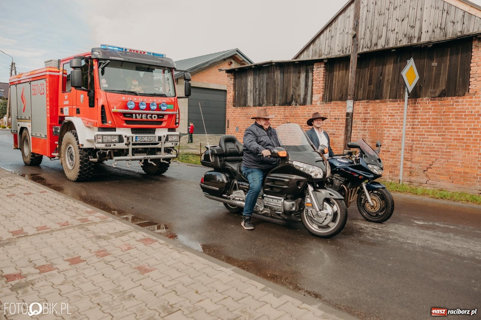 Zdjęcie w galerii na portalu naszraciborz.pl: Gamów zachwyca starą motoryzacją podczas dożynek [FOTO i WIDEO] wiadomości z regionu