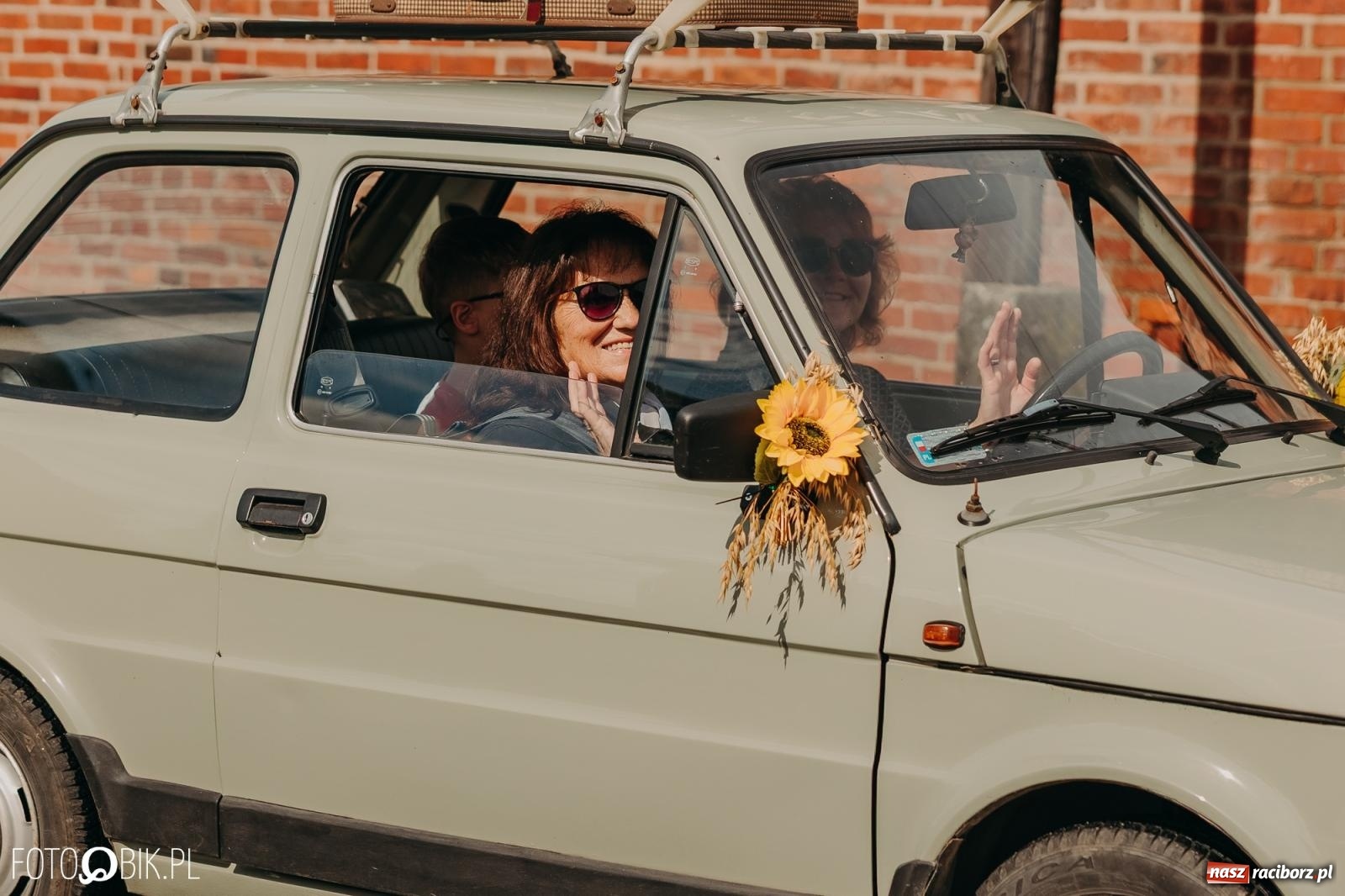 Zdjęcie w galerii na portalu naszraciborz.pl: Gamów zachwyca starą motoryzacją podczas dożynek [FOTO i WIDEO] wiadomości z regionu