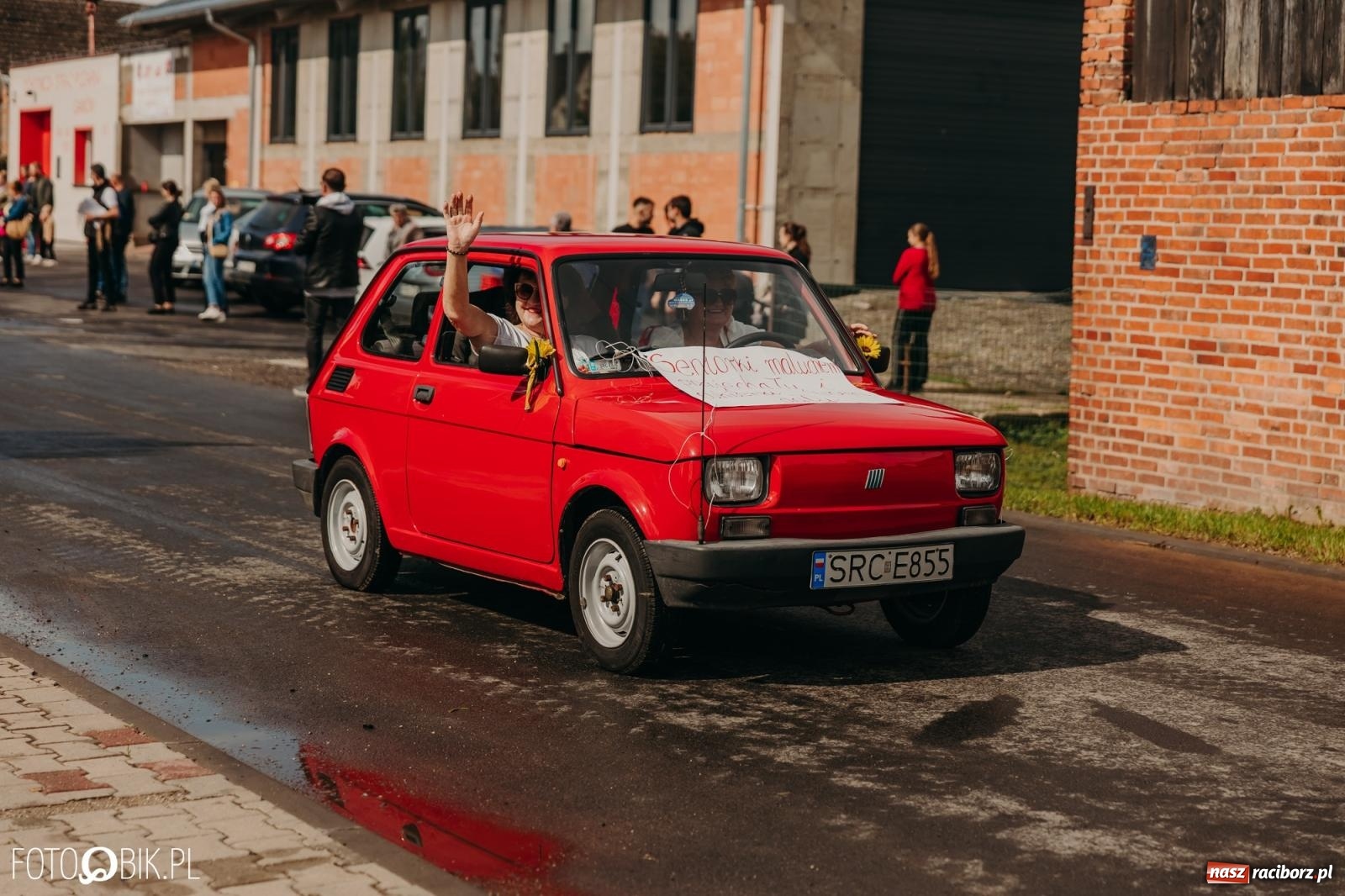 Zdjęcie w galerii na portalu naszraciborz.pl: Gamów zachwyca starą motoryzacją podczas dożynek [FOTO i WIDEO] wiadomości z regionu