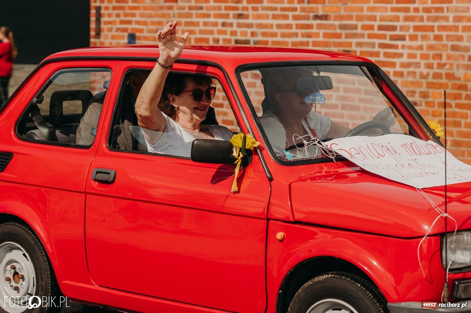 Zdjęcie w galerii na portalu naszraciborz.pl: Gamów zachwyca starą motoryzacją podczas dożynek [FOTO i WIDEO] wiadomości z regionu