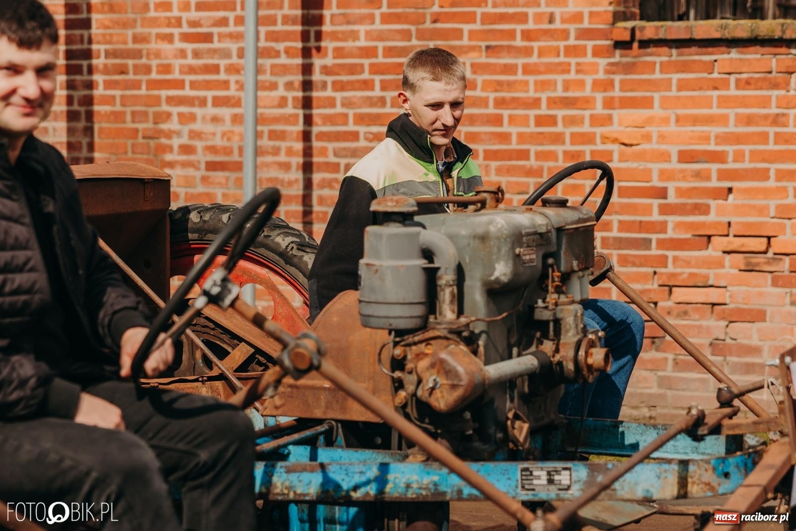 Zdjęcie w galerii na portalu naszraciborz.pl: Gamów zachwyca starą motoryzacją podczas dożynek [FOTO i WIDEO] wiadomości z regionu