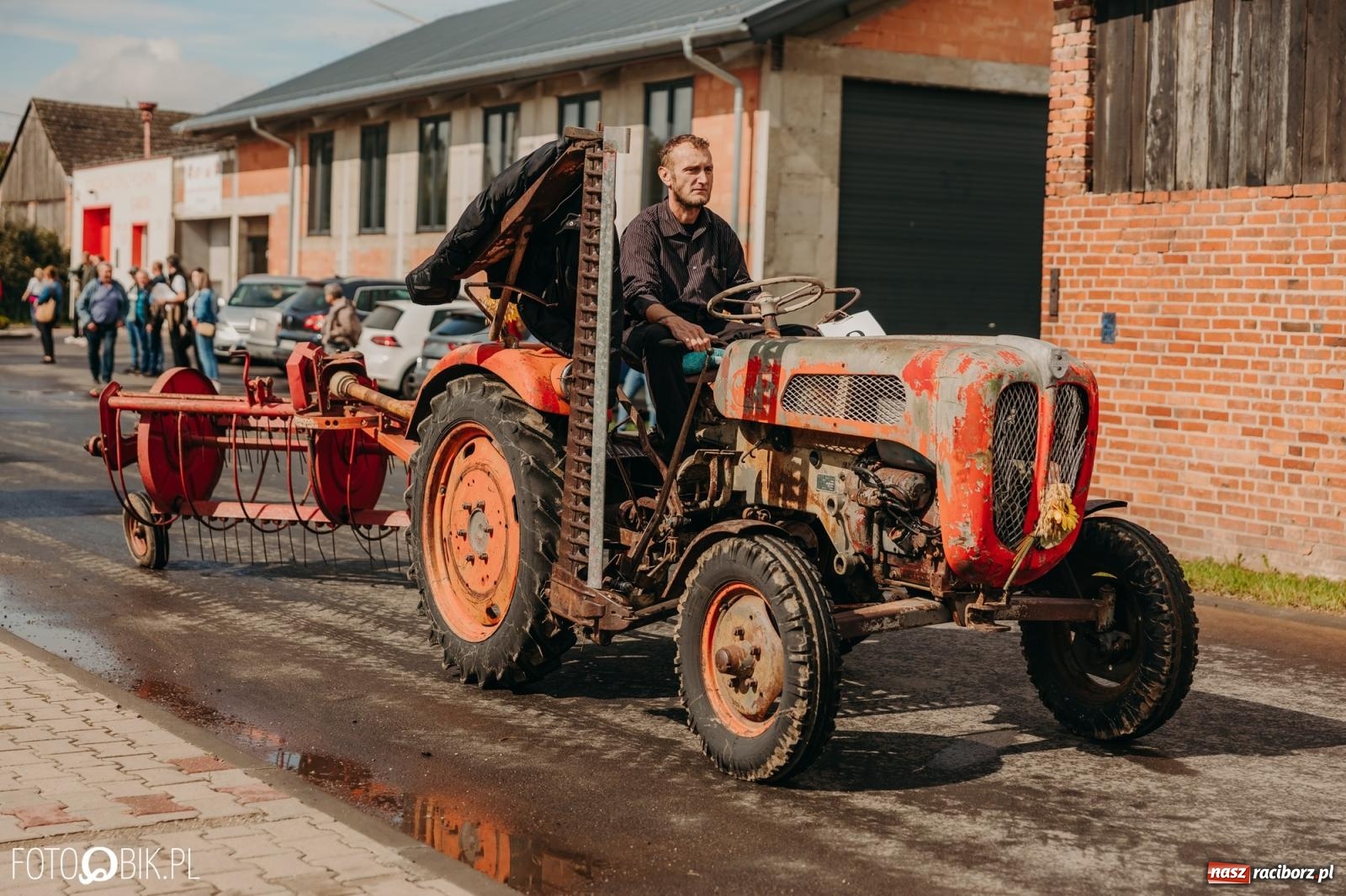 Zdjęcie w galerii na portalu naszraciborz.pl: Gamów zachwyca starą motoryzacją podczas dożynek [FOTO i WIDEO] wiadomości z regionu