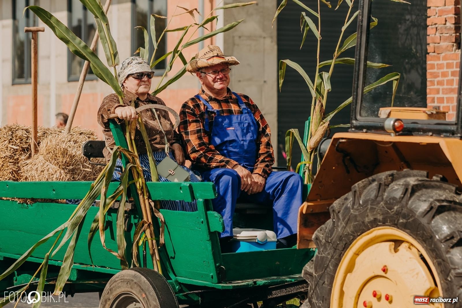 Zdjęcie w galerii na portalu naszraciborz.pl: Gamów zachwyca starą motoryzacją podczas dożynek [FOTO i WIDEO] wiadomości z regionu