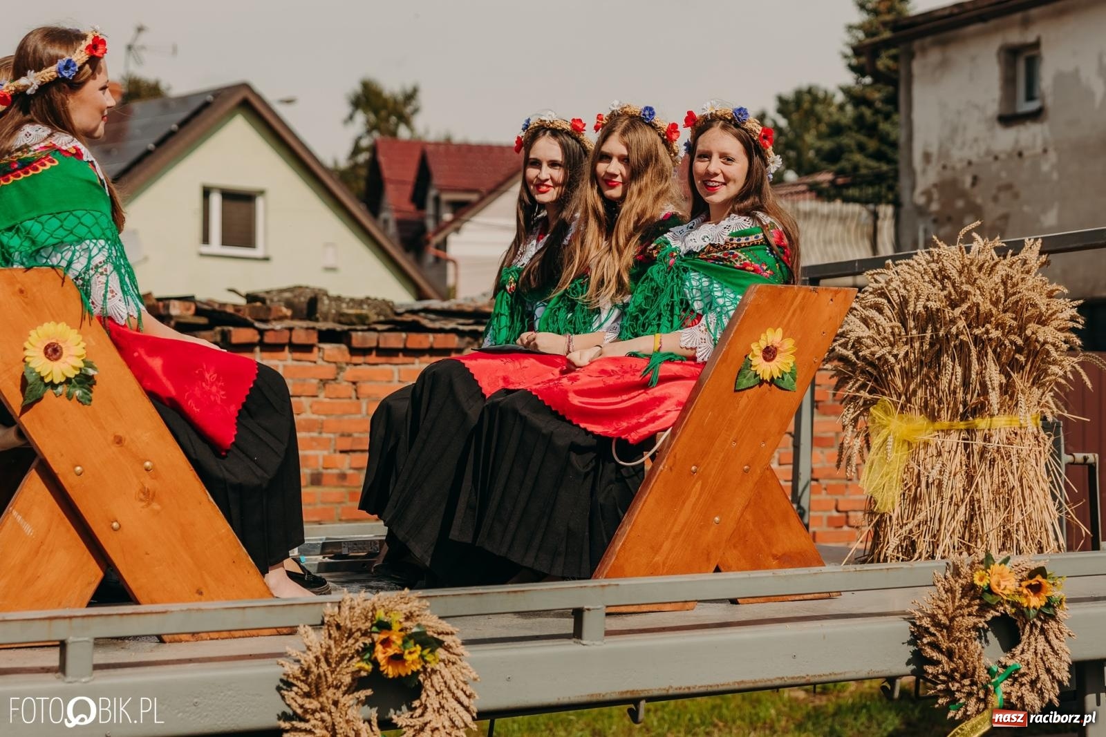 Zdjęcie w galerii na portalu naszraciborz.pl: Gamów zachwyca starą motoryzacją podczas dożynek [FOTO i WIDEO] wiadomości z regionu