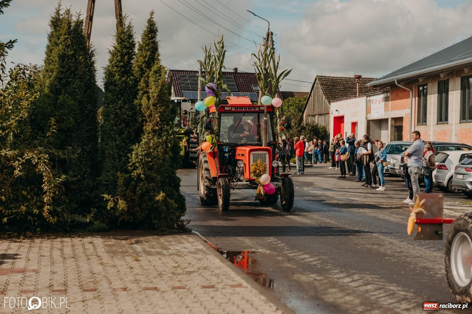 Zdjęcie w galerii na portalu naszraciborz.pl: Gamów zachwyca starą motoryzacją podczas dożynek [FOTO i WIDEO] wiadomości z regionu