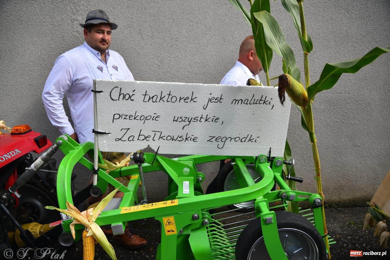 Zdjęcie w galerii na portalu naszraciborz.pl: Dożynkowy korowód wrócił do Zabełkowa [FOTO i WIDEO] wiadomości z regionu