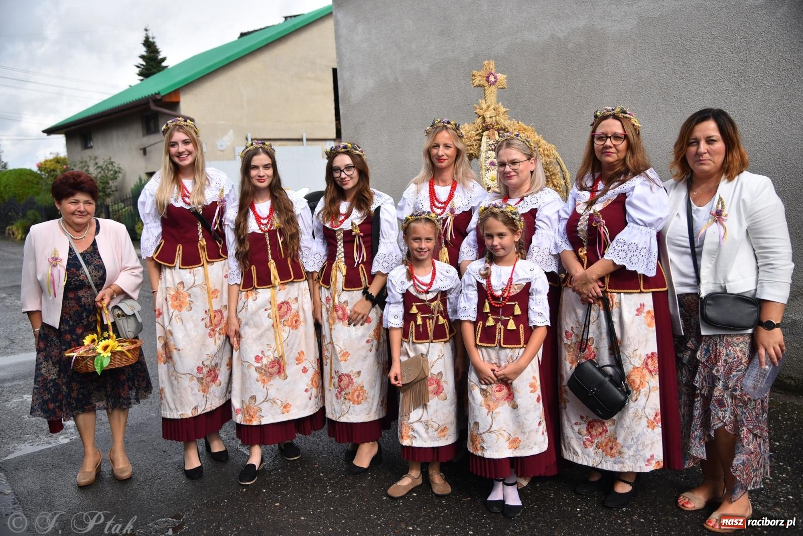 Zdjęcie w galerii na portalu naszraciborz.pl: Dożynkowy korowód wrócił do Zabełkowa [FOTO i WIDEO] wiadomości z regionu